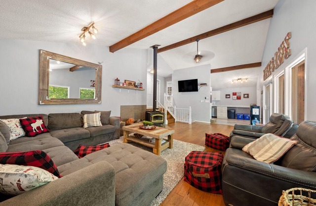 Rock Point Cottage Escape