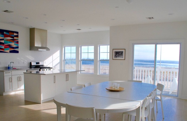 Rockaway Beach Oceanfront family vacation home