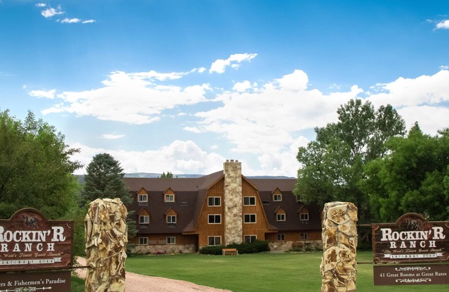 Rockin' R Ranch Lodge--Your Family Reunion Gathering Place