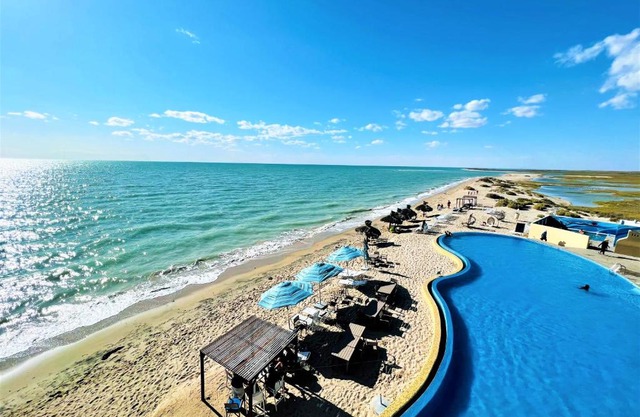 Rocky Point - Ocean Front - King - Suites - Sleeps12 - Gated - POOLS WI-FI