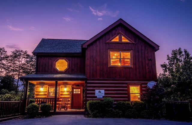 Rocky Top Roost - Two Community Pools, Relaxing Hot Tub, Rec Room, Wi-Fi