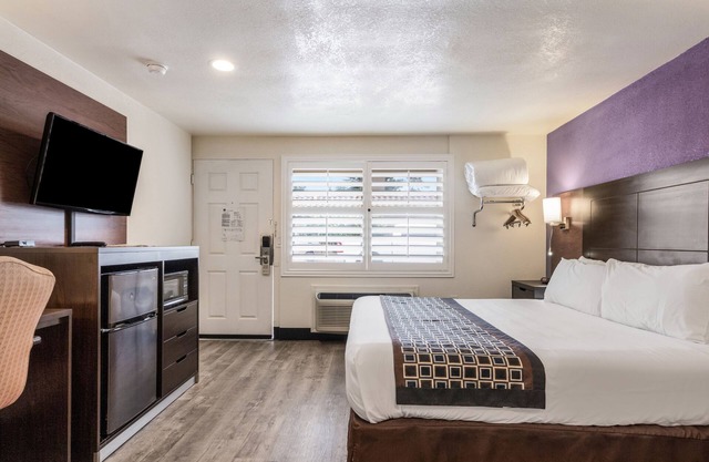 Rodeway Inn near Downtown Monterey