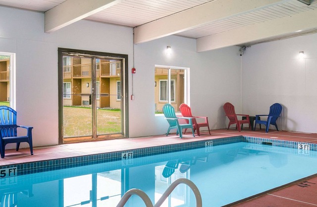 Rodeway Inn & Suites Stroudsburg - Poconos