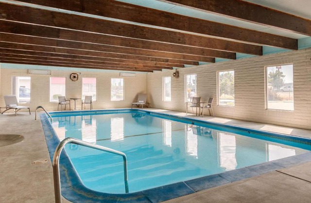 Rodeway Inn & Suites Ontario