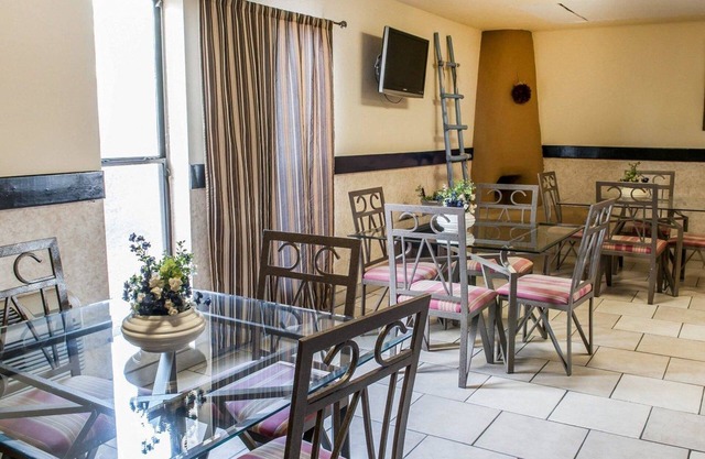 Rodeway Inn
