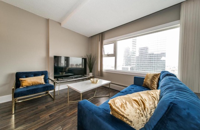 Rogers Place King Bed Studio in Downtown Edmonton