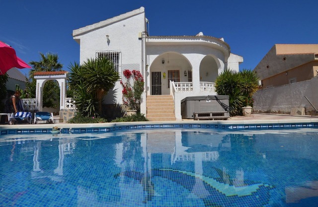 Rojales Villa mit Whirlpool