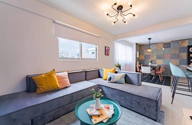 Roma Norte Group stay: Smart TV, Workspaces
