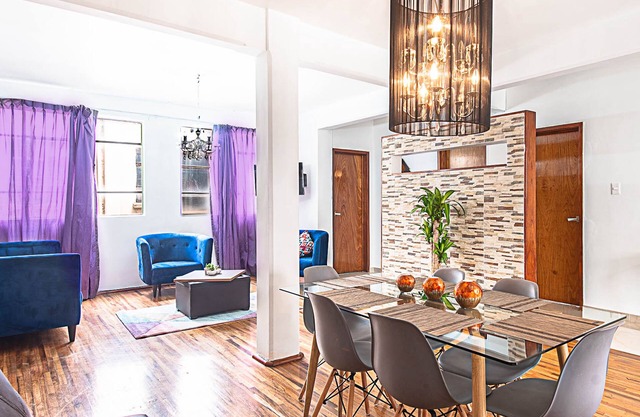Roma Sur Balcony Apartments - Family Friendly