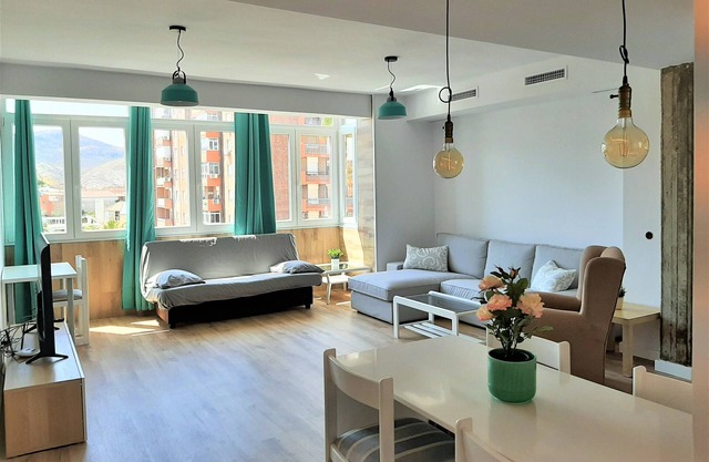 ROMAN AMPHITHEATER IV, 3 Bedrooms, SMART TV!