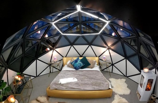 Romance - Stargazing - Hot tub & sauna!
