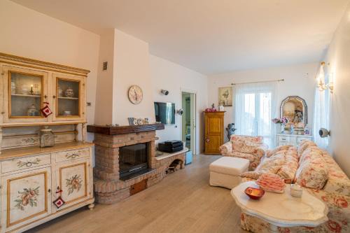 Romantic apartment in the green close to Bellagio