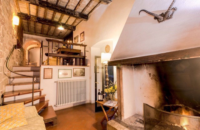 Romantisches Apartment in einem historischen Bio-Bauernhof mit Pool