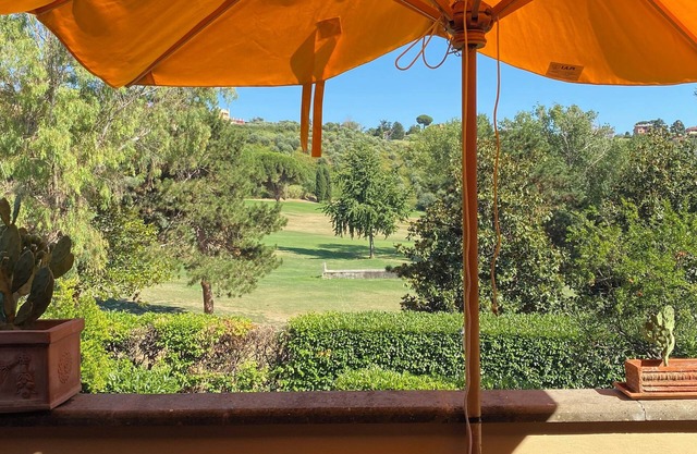 Romantic apartment located above hole 1 of Castel Gandolfo Golf Club.