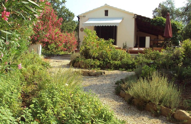 Romantisches Landhaus,absolute Alleinlage, Meernähe, Garten, Hunde willkommen