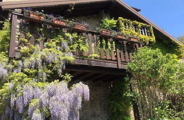 Romantische freistehende Villa mit Seeblick, Patio und schöner Terrasse