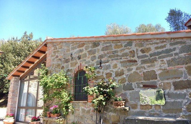 Romantic lake view, spacious cottage (sleeps 2-4) Tuscany/Umbria
