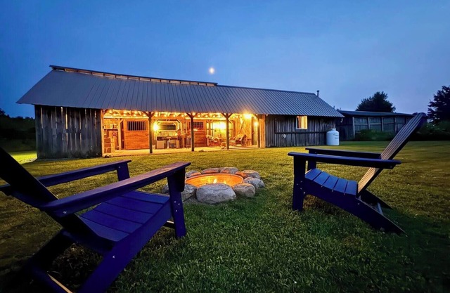 Carriage House im Herzen von FLX Wine Country