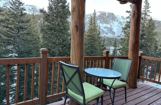 Romantic Mountain Bungalow
