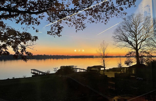 Romantic New Renovated Suite On Niagara River