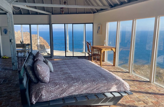 Romantic Ocean Escape w/ 360 Views & Ultimate Privacy