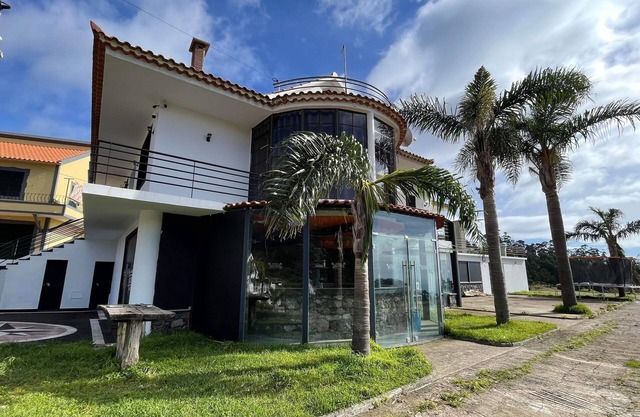 romantic relaxing unique villa
