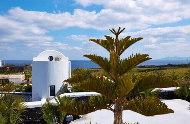 Romantic Santorini Getaway | Villa Ammos | 1 Bedroom | Private Outdoor Pool & Beautiful Views | Exo Gialos