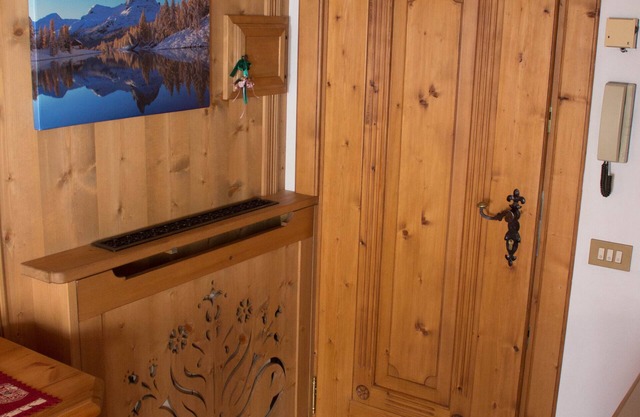 Romantische Suite Cristallo - sonnig, WLAN, Balkon, Parkplatz, Bushalt. 130m