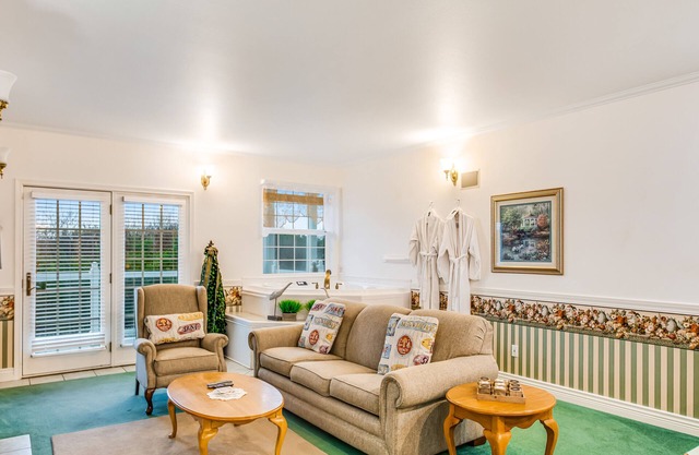Oceanfront Suite mit Kamin, Whirlpool und voll ausgestatteter Küche!