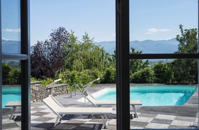 Romantic Cottage for two with Private Pool