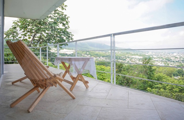 Romantic Villa with an awesome view 5 minutes from the Zoo