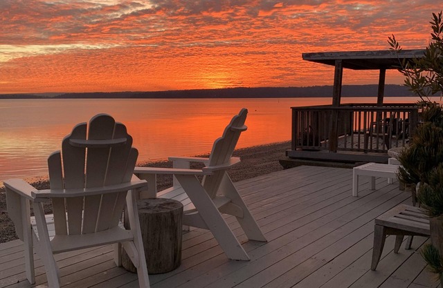Romantic Waterfront House w/ Stunning Mountain, Ocean & Sunset Views
