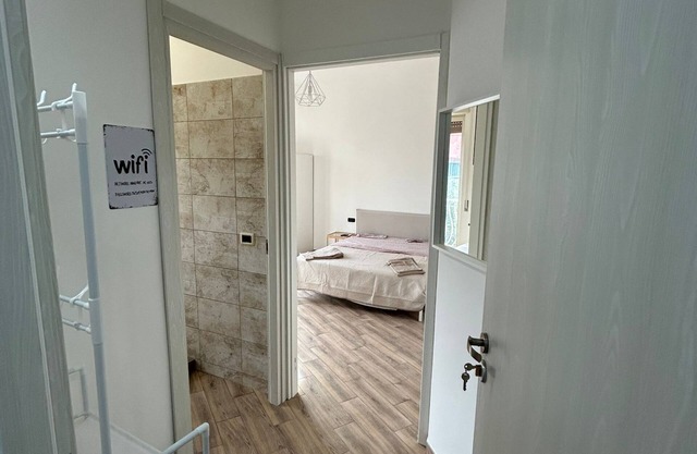 Rome apartment close to services and lines to downtown casaau.com best price