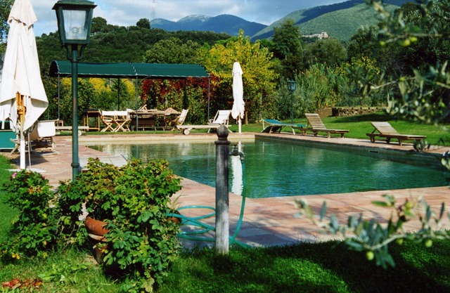 Schöne Land-Villa mit Swimmingpool, nahe Rom & mittelalterlichen Städten