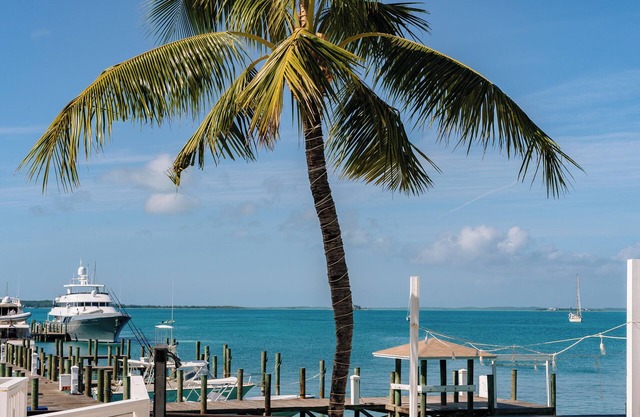 Romora Bay Resort & Marina