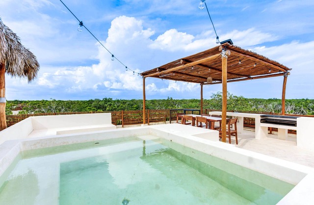 Roof Terrace Lounge, Private Balcony, Splash Pool