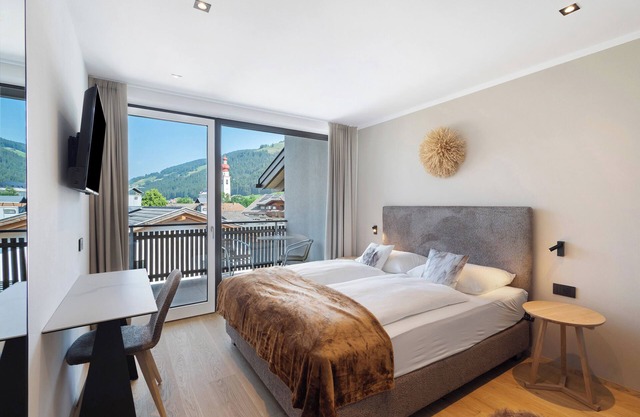 Zimmer 'Bergnest' mit Bergblick, privater Terrasse und Wi-Fi