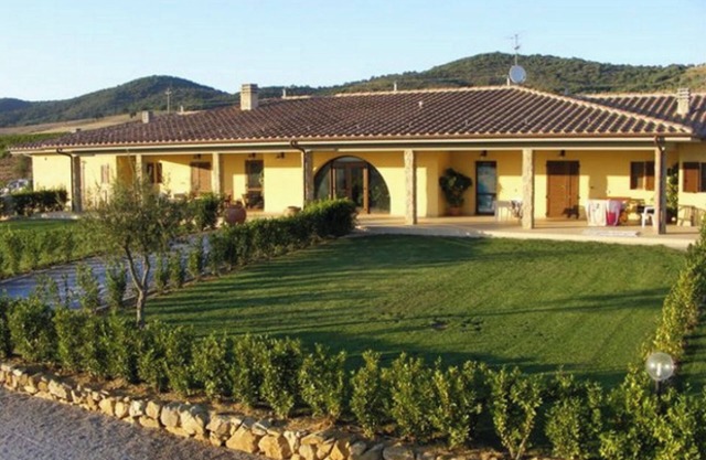 Room 'Camera Matrimoniale Con Bagno 8' with Shared Terrace, Wi-Fi and Air Conditioning