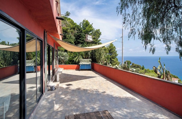 Zimmer 'Camera Orizzonte' mit Meerblick, gemeinsamer Terrasse und WLAN