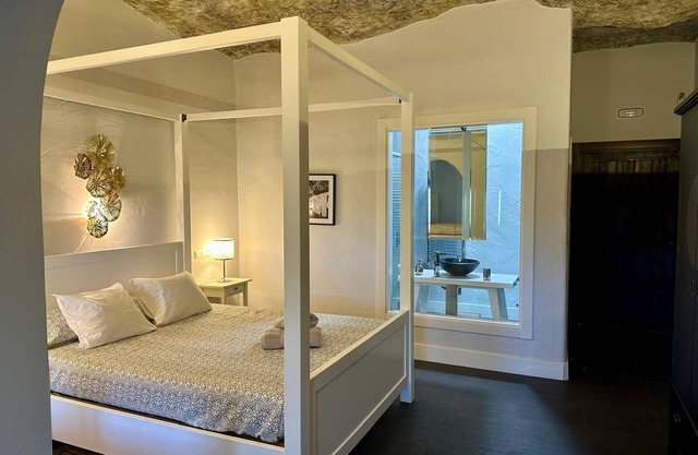 Zimmer 'Cueva 2' mit Bergblick, privatem Pool und WLAN
