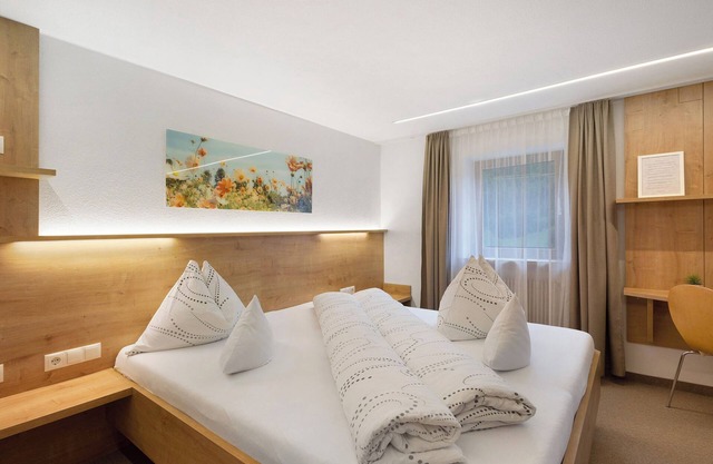 Zimmer 'Ederhof 4' mit Bergblick, Gemeinschaftsterrasse und Wi-Fi