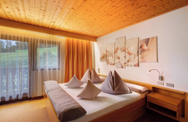 Zimmer 'Ederhof 9' mit Bergblick, Gemeinschaftsterrasse und Wi-Fi