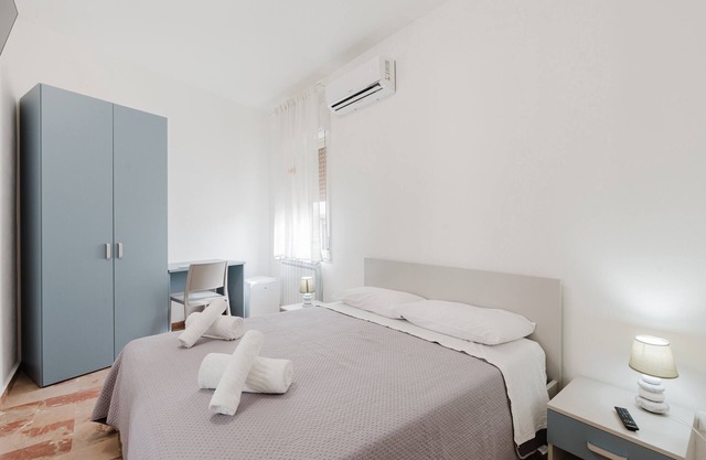 Room 'Eleonora D'Aragona' with Mountain View, Wi-Fi, and Air Conditioning