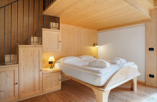 Zimmer 'Faggio' mit Bergblick, Privatem Garten und Balkon