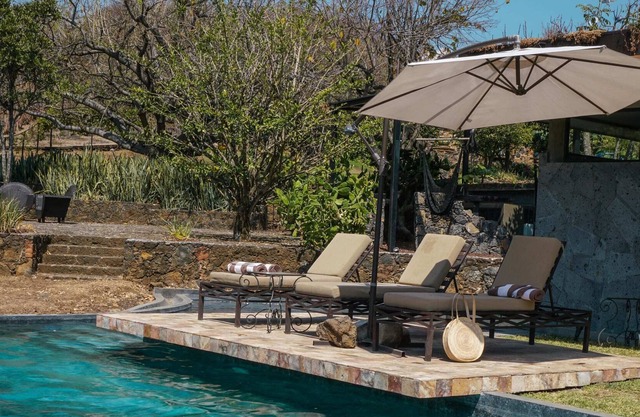 Friends Villa with Pool, Jacuzzi and Home Theater