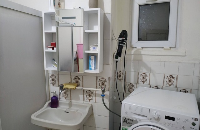 Zimmer zu vermieten so nah an Botschafter Kizilay