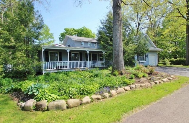 Room for the whole family at this Chautauqua Institution home!