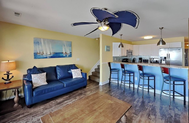 Raum für Sie und Ihre Freunde - 4 BR Direkt am Eriesee max. 12 Personen C202