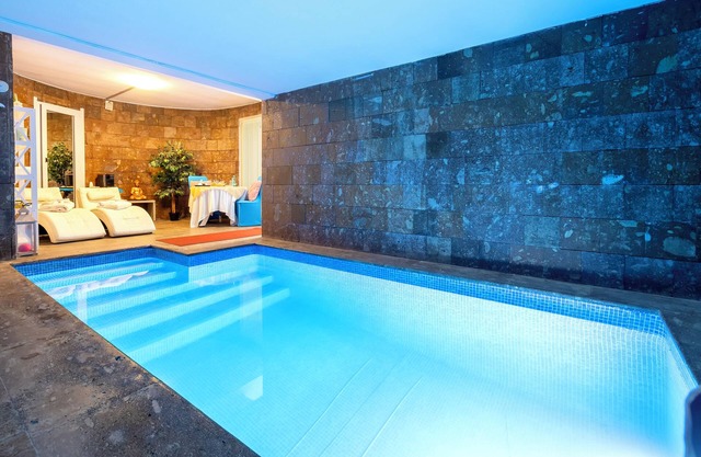 Zimmer 'Imperial Con Piscina Privata' mit Gemeinschaftspool, gemeinsamer Terrasse und Klimaanlage