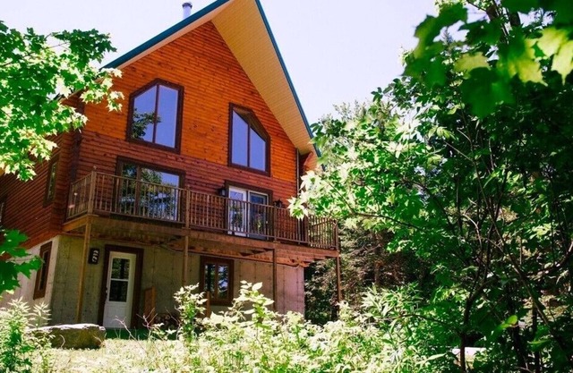 Room in the middle of nature on the mountainside